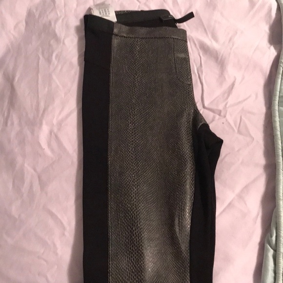 New BCBG Maxaria snakeskin pants - Picture 2 of 4